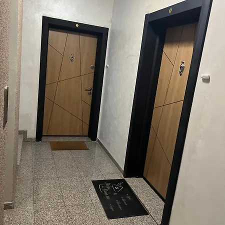 公寓 Cozy Apartment, By Paradise Mall