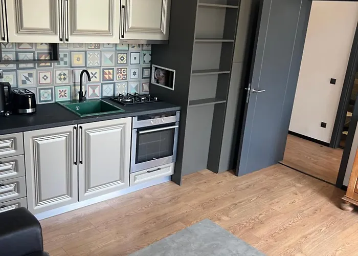 Cozy Apartment, By Paradise Mall